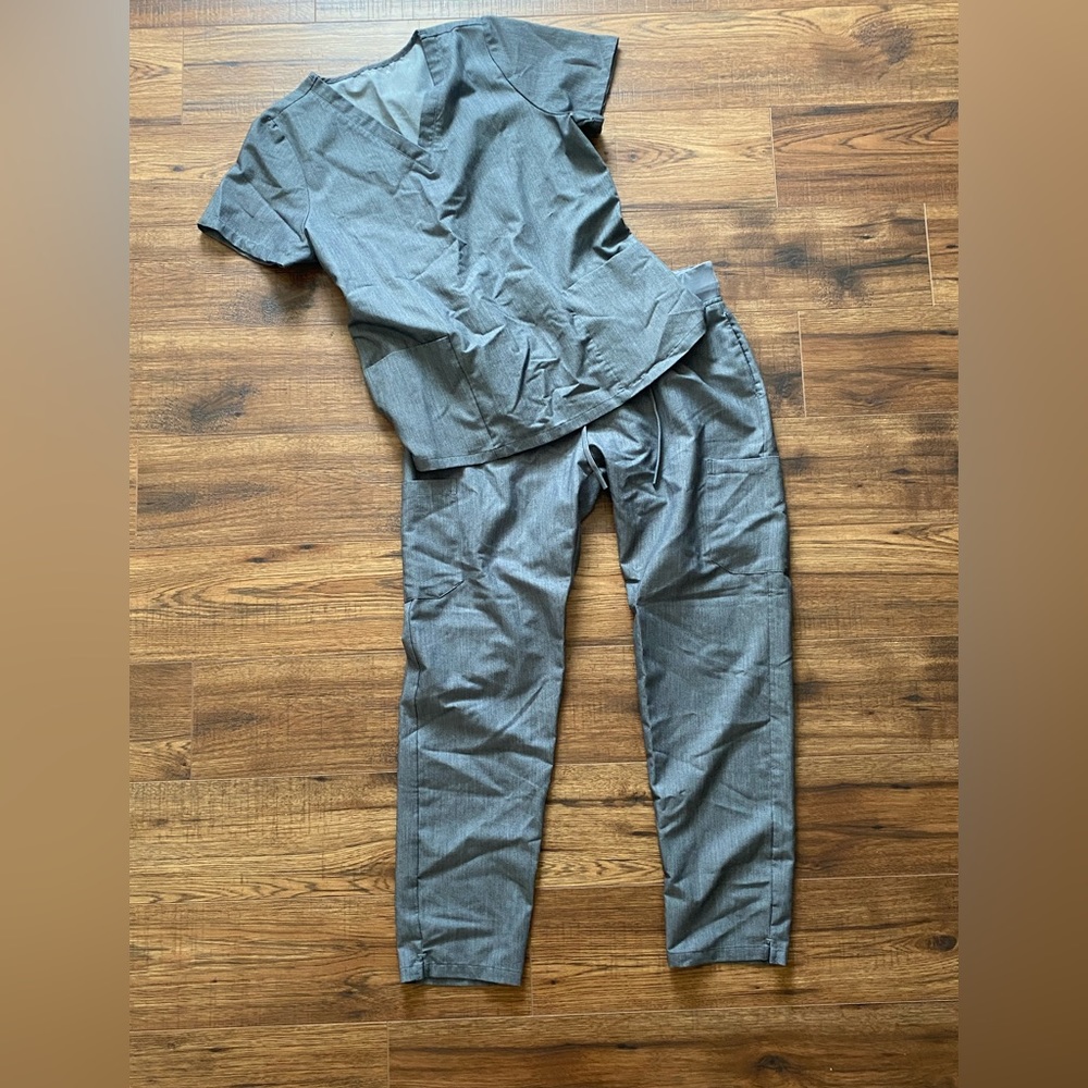 Mandala Scrubs *figs dupe*